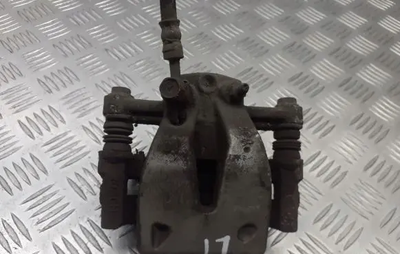 Toyota Corolla Verso E121 Rear brake caliper