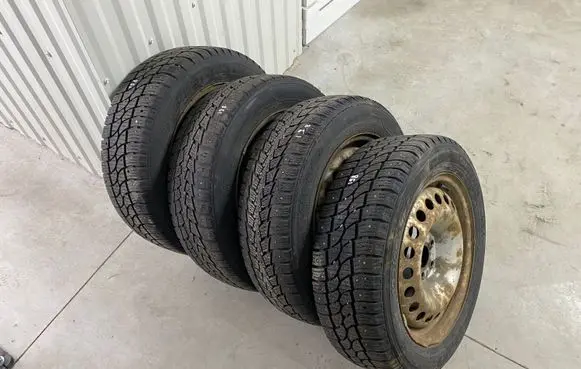Opel Combo D R16 C winter/snow tires with studs R16C19560