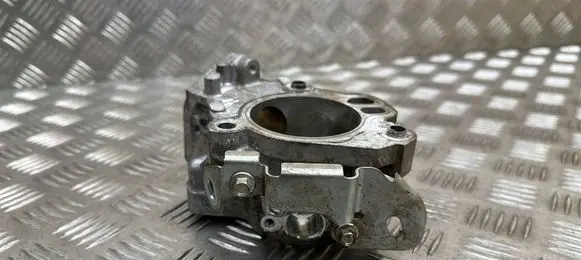 Mazda CX-5 II Oil filter mounting bracket S8204 700516