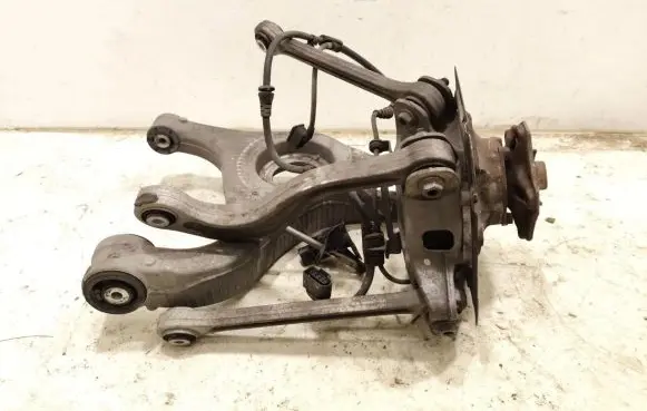 Porsche Panamera (970) Rear wheel hub spindle/knuckle 97033161103