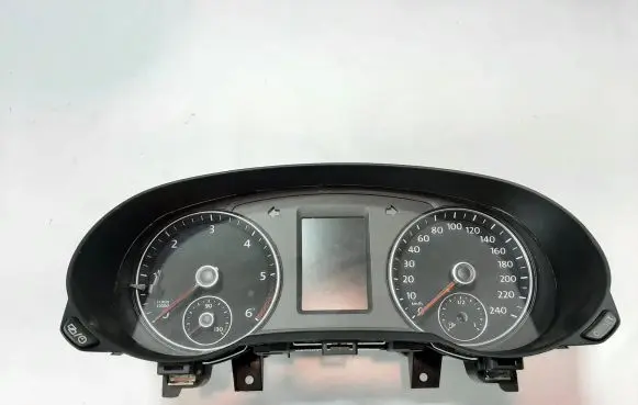 Volkswagen Sharan Speedometer (instrument cluster) 7N0920870L