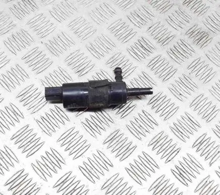 Audi A8 S8 D4 4H Windscreen/windshield washer pump 3B7955681