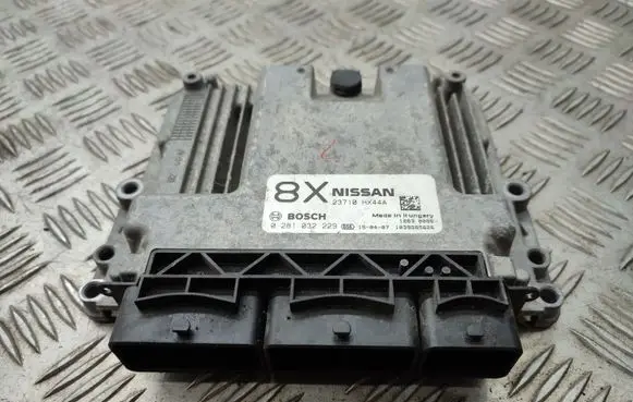 Nissan X-Trail T32 Engine control unit/module 23710HX44A 0281032229