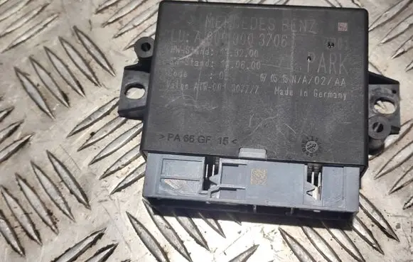 Mercedes-Benz E W212 Parking PDC control unit/module A0009003706