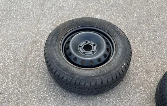 Opel Vivaro R16 spare wheel