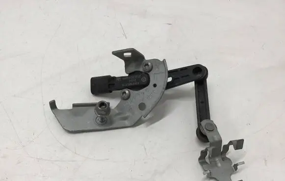 Mercedes-Benz GLC C254 Rear air suspension level height sensor A0009053713