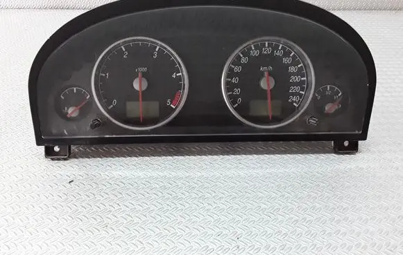 Ford Mondeo Mk III Speedometer (instrument cluster) 1S7F10841