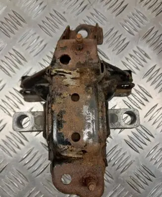 Seat Ibiza III (6L) Engine mount bracket 6Q0199555