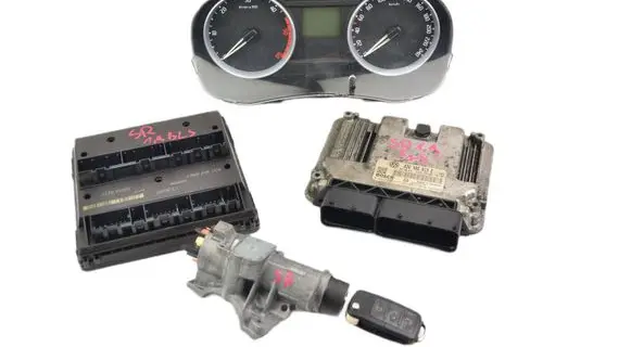 Skoda Roomster (5J) Engine ECU kit and lock set 03G906013E 03G906013 0281013443