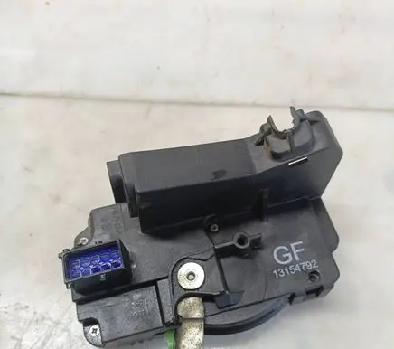 Opel Corsa C Front door lock 13154792