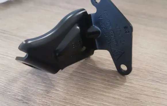 Porsche Cayenne (9Y0 9Y3) Holder (bracket) PAB61184510 9Y0611845 9Y0611845A