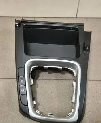 KIA Xceed Gear shifter surround trim plastic 84631J7100