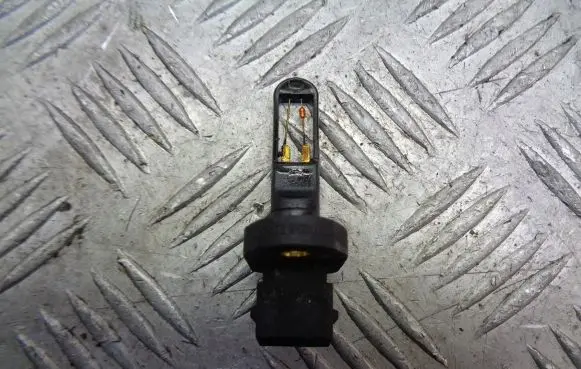 Volkswagen PASSAT B5 Intake air temperature sensor 058905372