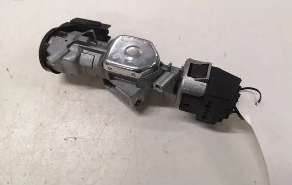 Ford Focus C-MAX Ignition lock 3M513F880AC 3M5T11572AA