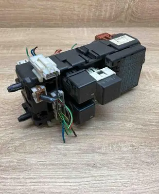 Mitsubishi Carisma Fuse module MB953355 1A210794 4860