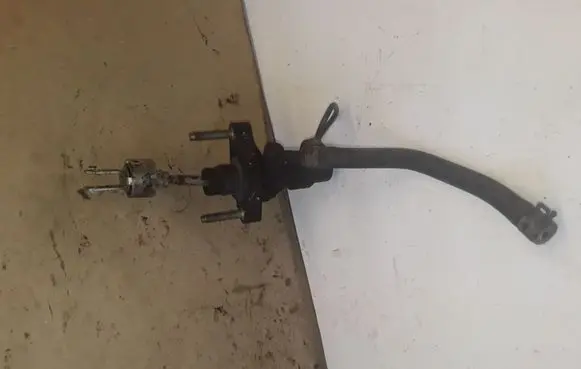 Toyota Corolla Verso E121 Clutch master cylinder NOCODE