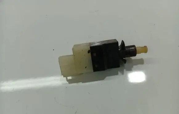 Mercedes-Benz C W203 Brake pedal sensor switch 0015453809