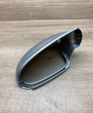 Volkswagen Jetta V Plastic wing mirror trim cover 1K0857538