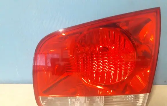 Tailgate rear/tail lights