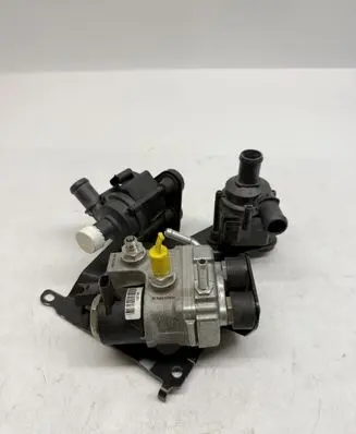 Audi A4 S4 B9 8W Fuel injection high pressure pump 8W0819025BN