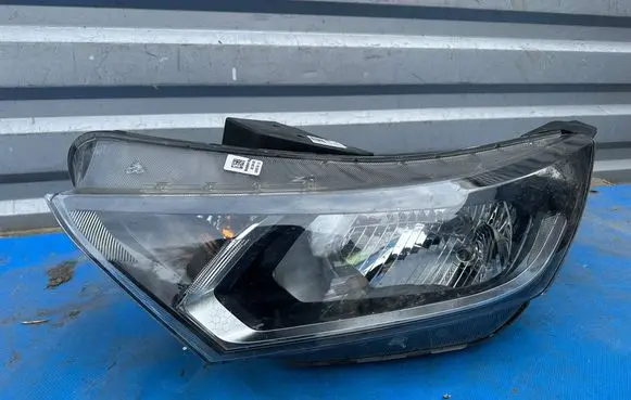 Hyundai i20 (BC3 BI3) Headlight/headlamp 92101Q0000 01070099900010