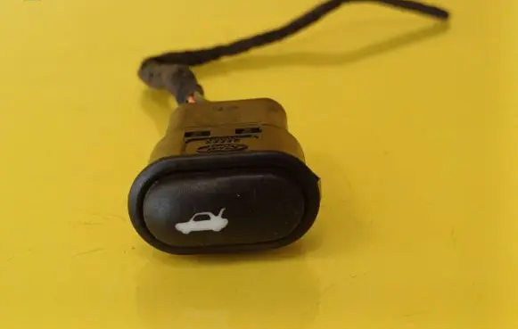 Ford Fiesta Tailgate opening switch 03160800 18B514AA