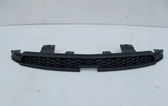 Chevrolet Orlando Front bumper upper radiator grill 96850863