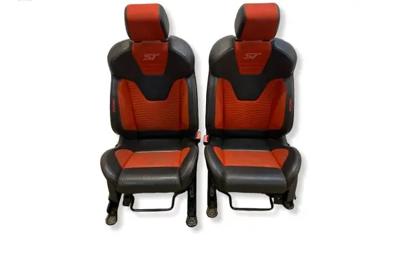 Ford Fiesta Seat set 901402513 901402503 A12829991