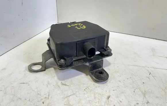 Volkswagen Touran I Vacuum valve 6Q096625