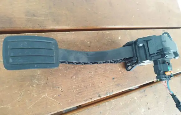 Opel Grandland X Accelerator throttle pedal 9674829180