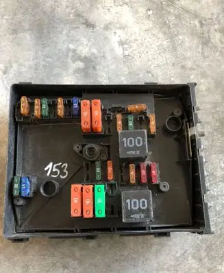Volkswagen Golf V Fuse module 1K0937125A