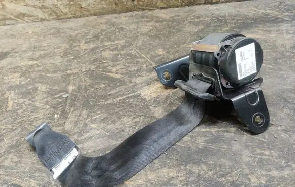 Mitsubishi Space Star Rear seatbelt 622168800 6217539 7212551