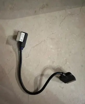 Audi Q7 4L iPod connector socket 000051446C