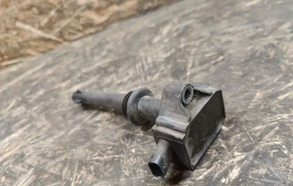 Jaguar XJ X351 High voltage ignition coil 0221604022