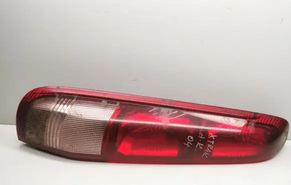 Nissan X-Trail T30 Rear/tail lights B46L