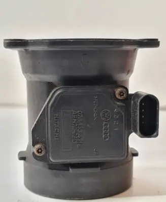 Audi A6 S6 C5 4B Mass air flow meter 078133471E AFH7008D 15329