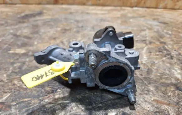 Toyota Prius (XW30) EGR valve 25620-37110