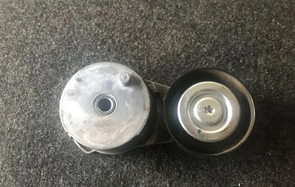 Chevrolet Camaro Alternator belt tensioner 12627119 C06303