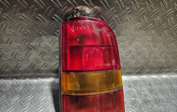 Nissan Sunny Rear/tail lights 22024555