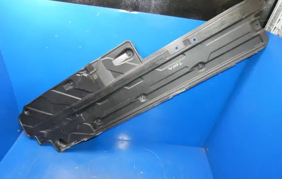 Mercedes-Benz E A207 Side bottom protection 