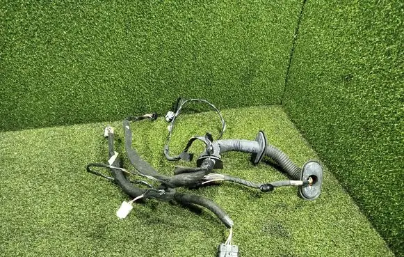 Renault Master III Front door wiring loom 8200778254
