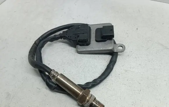Mercedes-Benz Vito Viano W447 Lambda probe sensor A0009052809 0009052809 A2C16442600