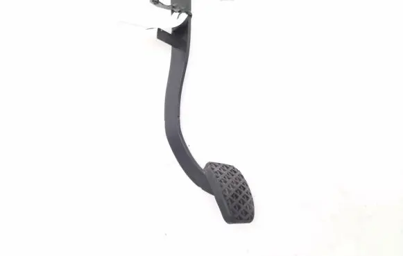 BMW X3 E83 Brake pedal 3331335