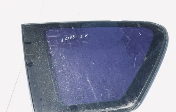 Toyota Avensis Verso Rear side window