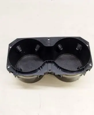 Cup holder front