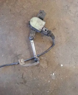 Volkswagen Touran I Headlight/headlamp level sensor 1T0907503