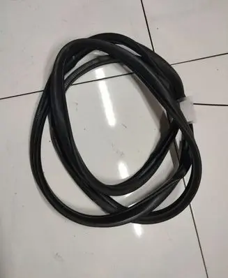 Subaru Outback Rubber seal front coupe door 
