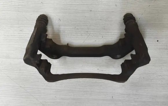Audi Q2 - Front Brake Caliper Pad/Carrier 5521C
