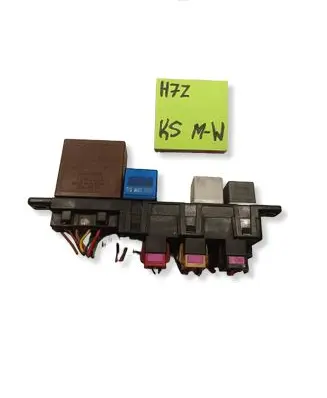 Volkswagen PASSAT B5 Other relay 4B0955531C 141951253B 899587