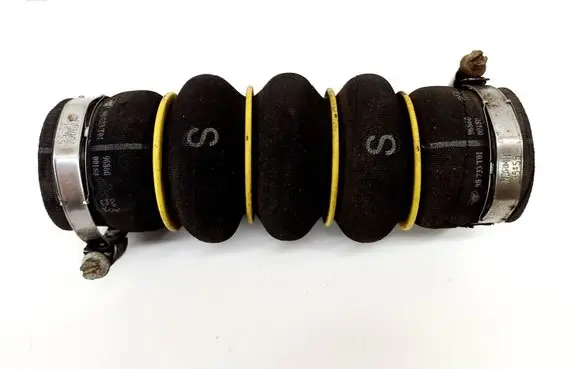 Citroen DS4 Intercooler hose/pipe 98733T01 9686000180